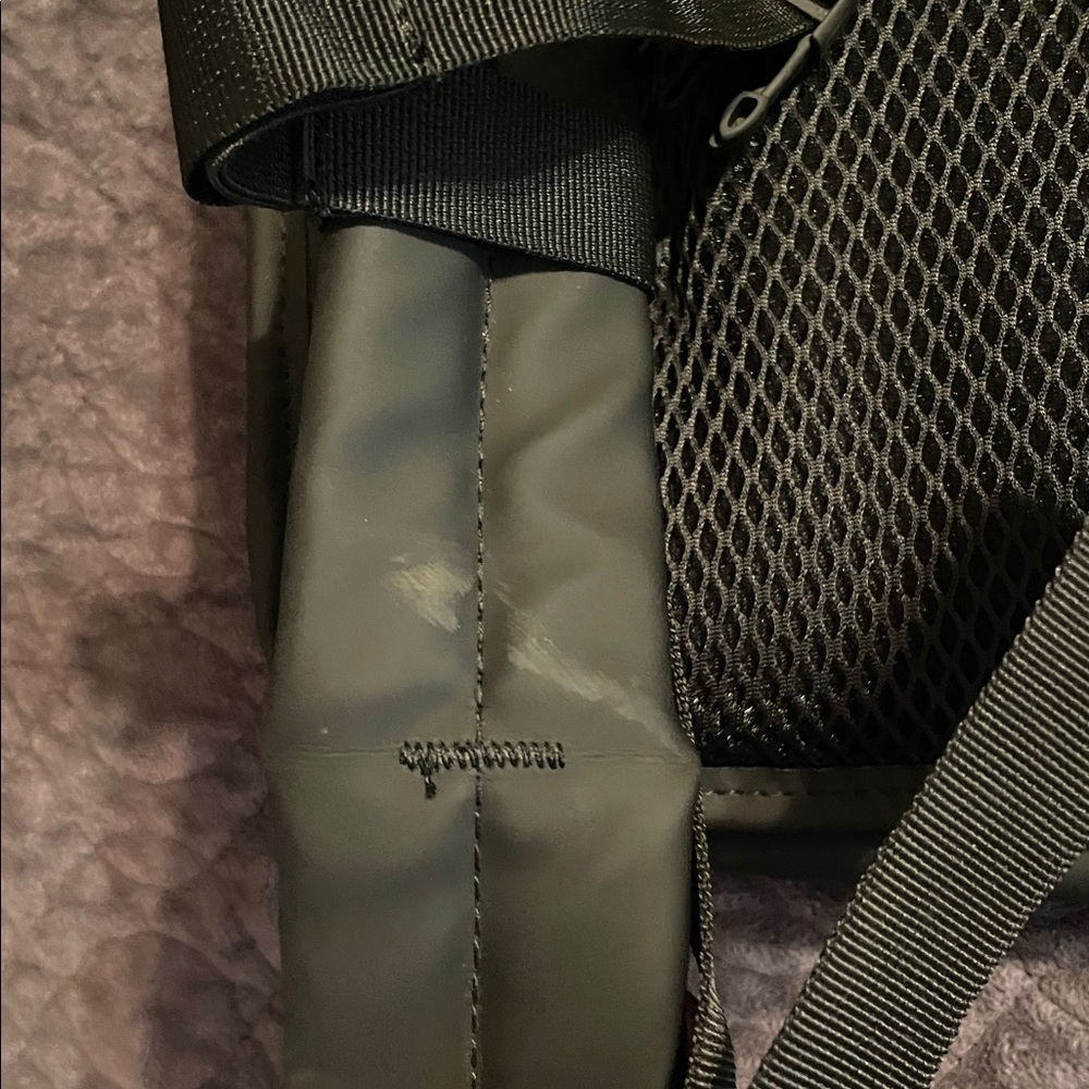 RAINS Rolltop Rucksack Waterproof Backpack/Carrying Bag - Picture 5 of 9